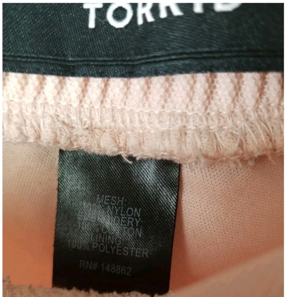 TORRID Women's Pink Elastic Waist 5 Inch Pull-On Stretch Mesh Mid-Rise Short 3X - Picture 6 of 8
